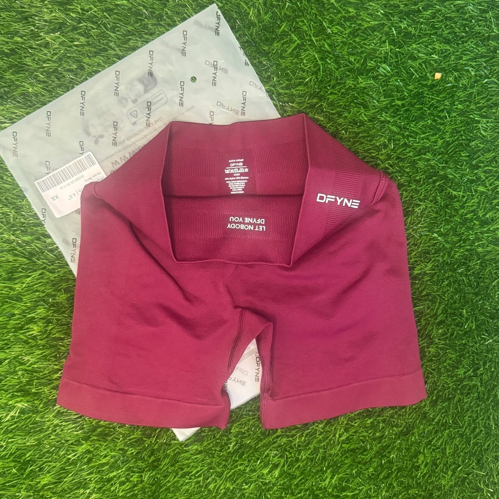 Dfyne impact shorts 4.5" winter berry extra small - Picture 3 of 5